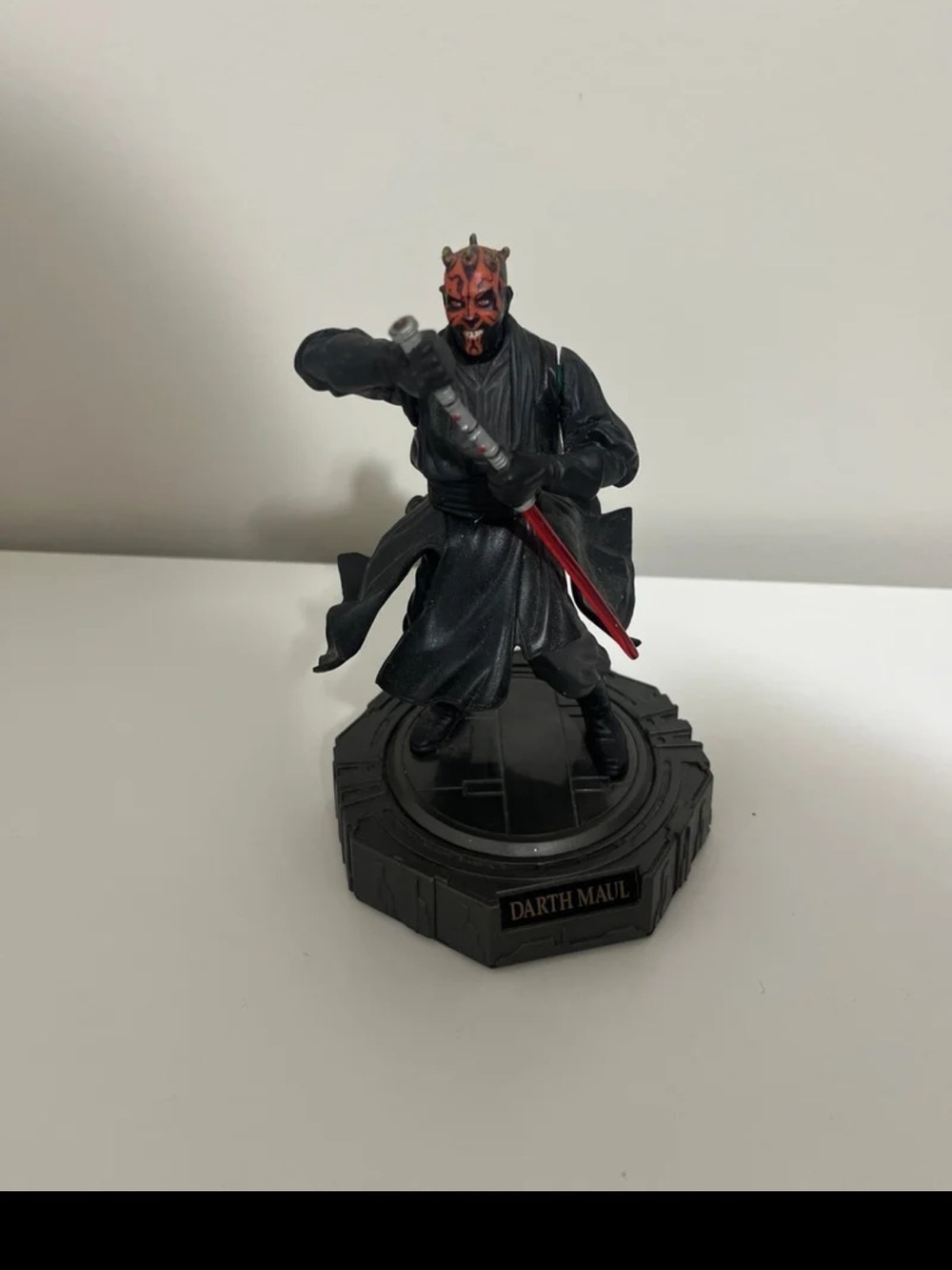 Vintage 1999 Star Wars Darth Maul Rotating Figure